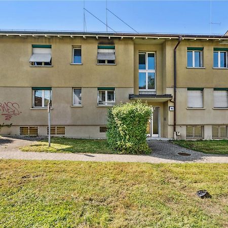 Zurich Urban Charm: Your Comfy Stay Close To The City エクステリア 写真